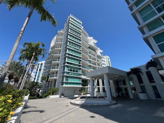 Foto del edificio - 3131 NE 188th St