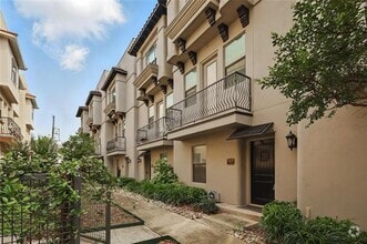 Building Photo - 3118 Ross Ave