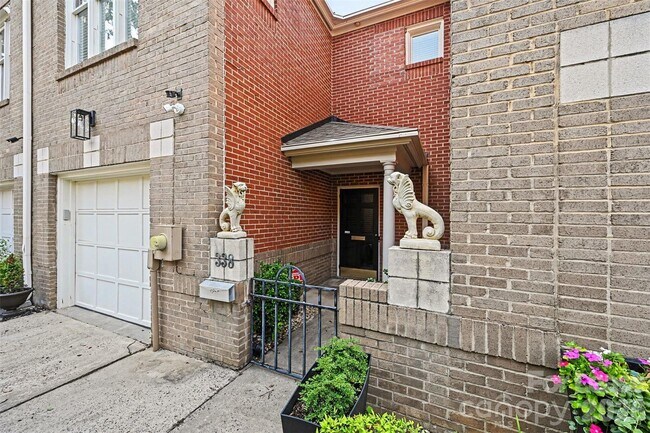 Foto del edificio - 338 Settlers Ln