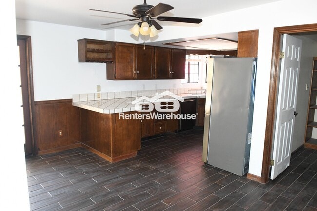 Building Photo - 325 W Highland Ave