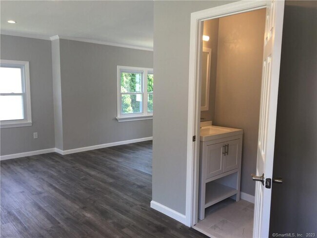 Foto del edificio - 15 Bailey Ave