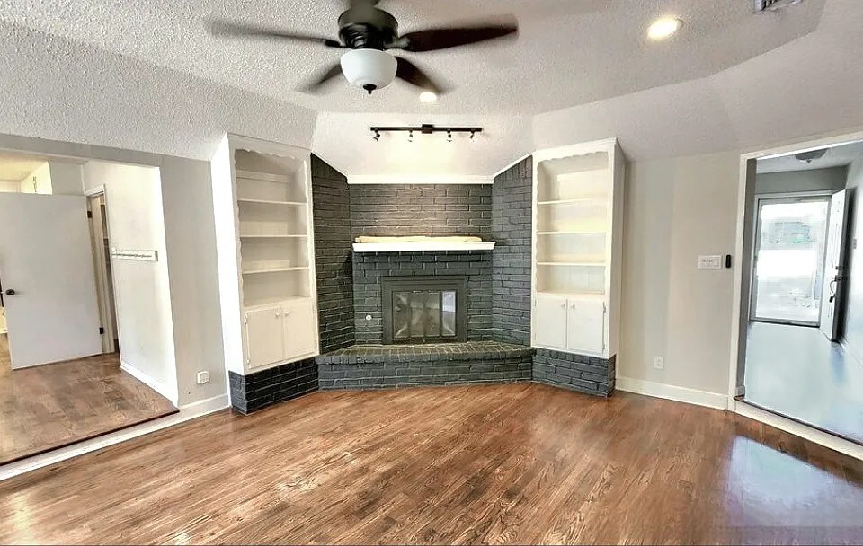 Photo - 808 Spring Lake Dr (Bedford, TX)