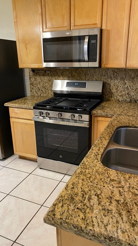 Building Photo - 423 Colorado Ave