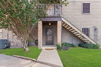 Building Photo - 12755 Mill Ridge Dr
