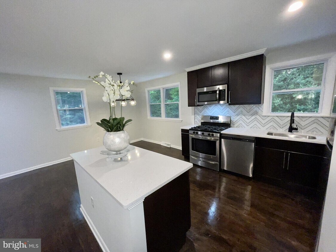 Foto principal - 1602 Robin Ct