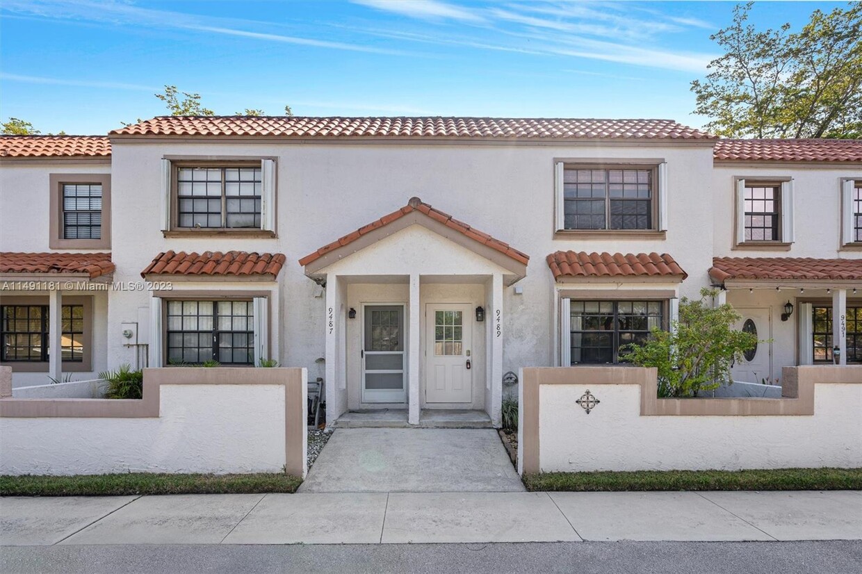 Primary Photo - 9489 NW 42nd St