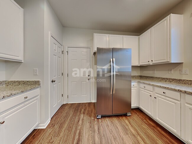 Building Photo - 3840 Holliwell Pass