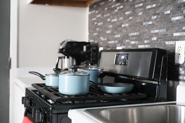 Cocina de gas con quemadores grandes - 8612 Echo St