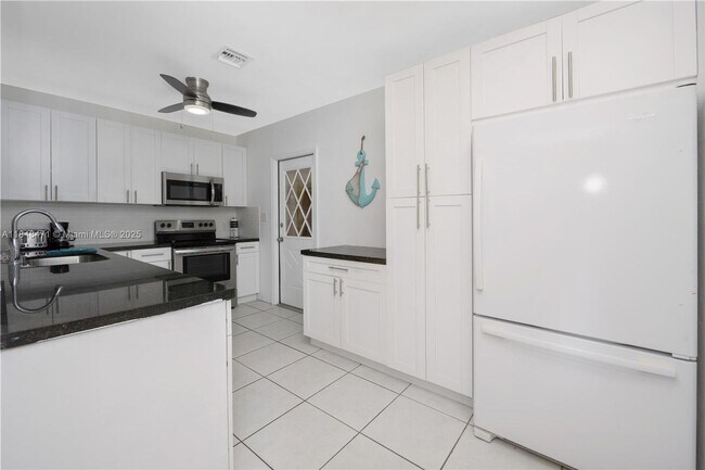Foto del edificio - 1626 Fletcher St