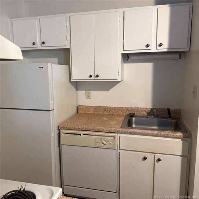 Building Photo - 1128 Southwood Dr