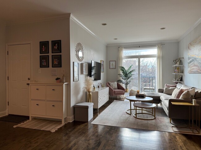 Foto del edificio - 1319 N Bosworth Ave