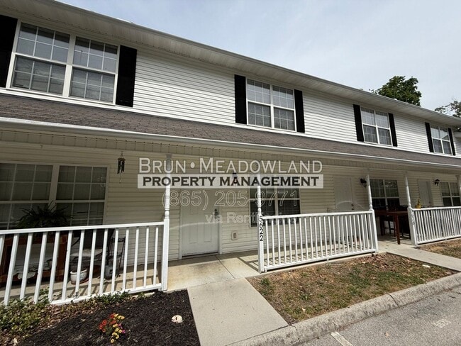 Foto del edificio - 5622 Boxwood Garden Way