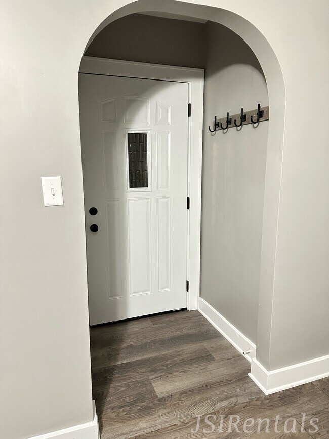 871 S English Ave, Marshall, MO 65340 House Rental in Marshall, MO