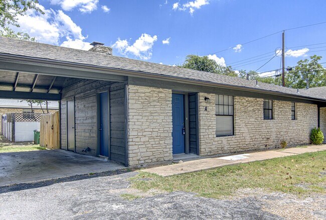 Foto del edificio - 5703 Gloucester Ln
