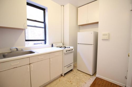 Building Photo - 532 E 82nd St