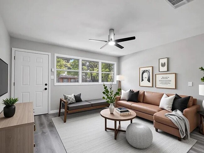 Foto del edificio - 2204 Berkshire Dr
