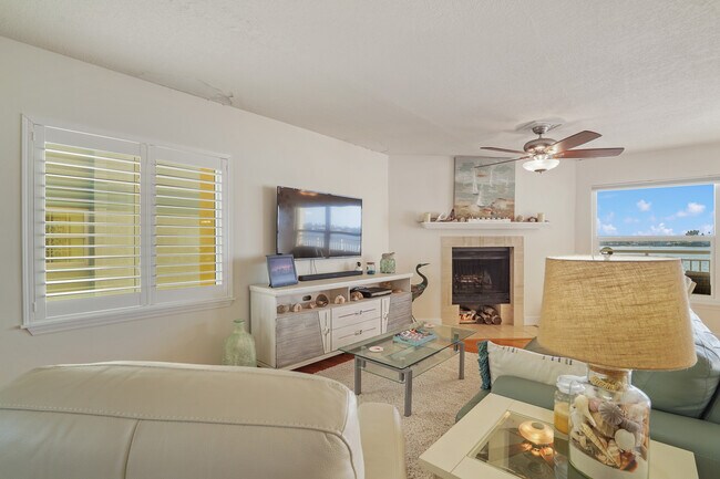 Foto del edificio - 370 8th Ave N