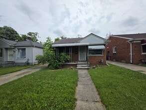 Building Photo - 9086 Plainview Ave