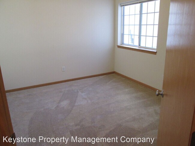 Building Photo - 2 br, 2 bath House - 870 W Cherry St #2