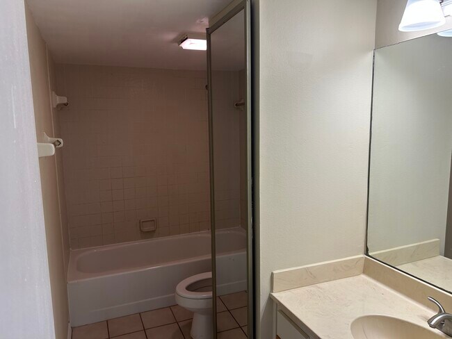 Foto del edificio - 2946 Poplar Ave