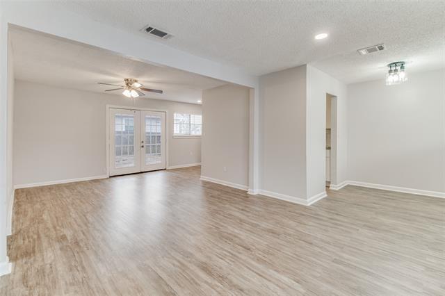 Building Photo - 822 N Throckmorton St