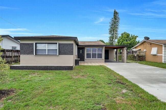 Building Photo - 7762 Plantation Blvd