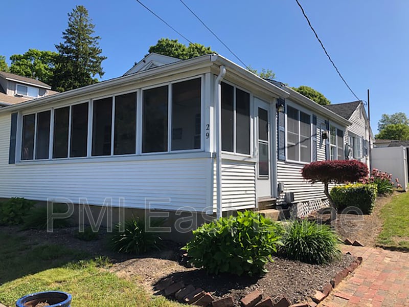 Primary Photo - 29 Bayview Rd