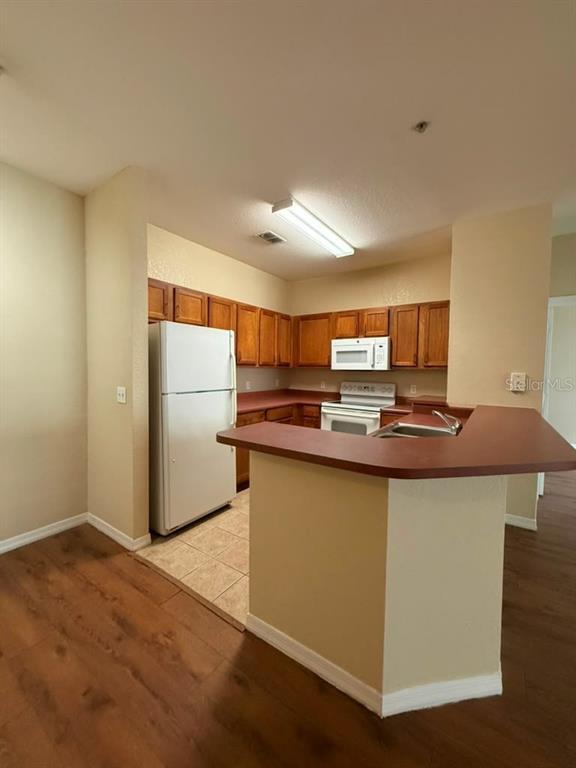 Foto del edificio - 8103 Lillies Way