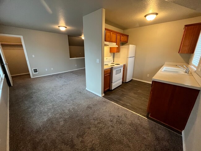 Building Photo - 14373 Emily Pl