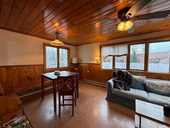 Foto del edificio - 92 Wallingford Rd