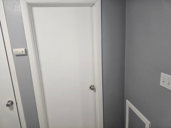 Building Photo - 1114 13th St S