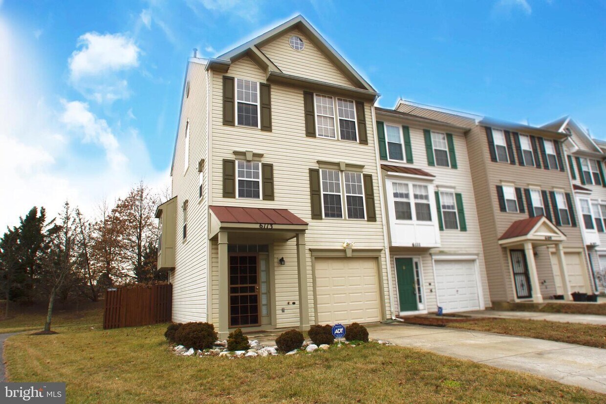 Building Photo - 6113 Silver Leaf Ln