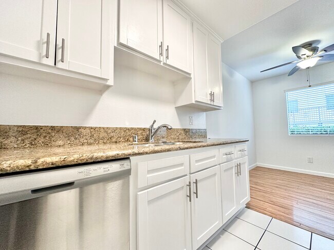 Foto del edificio - 10206 Independence Ave Chatsworth, CA 91311