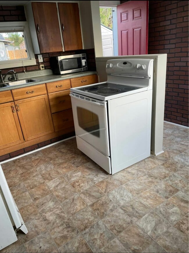 Foto del edificio - 735 3rd Ave N