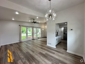 Building Photo - 3405 Seven Mile Ln