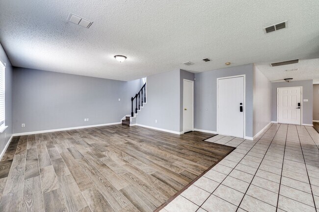 Building Photo - 4509 Bellcrest Dr