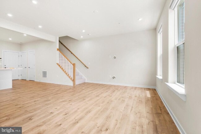 Building Photo - 44487 Wolfhound Sq