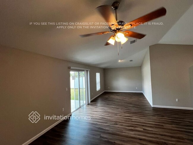 Foto del edificio - 3991 SW McCrory St
