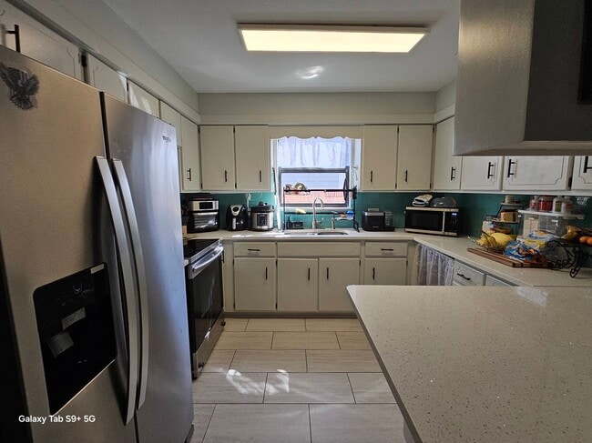 Foto del edificio - 7628 Shadow Bay Dr