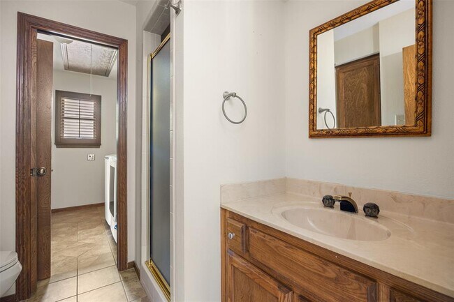 Building Photo - 6007 Ivy Hills Dr