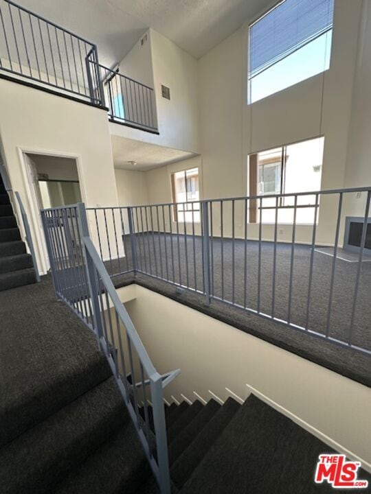 Foto del edificio - 1242 S Holt Ave