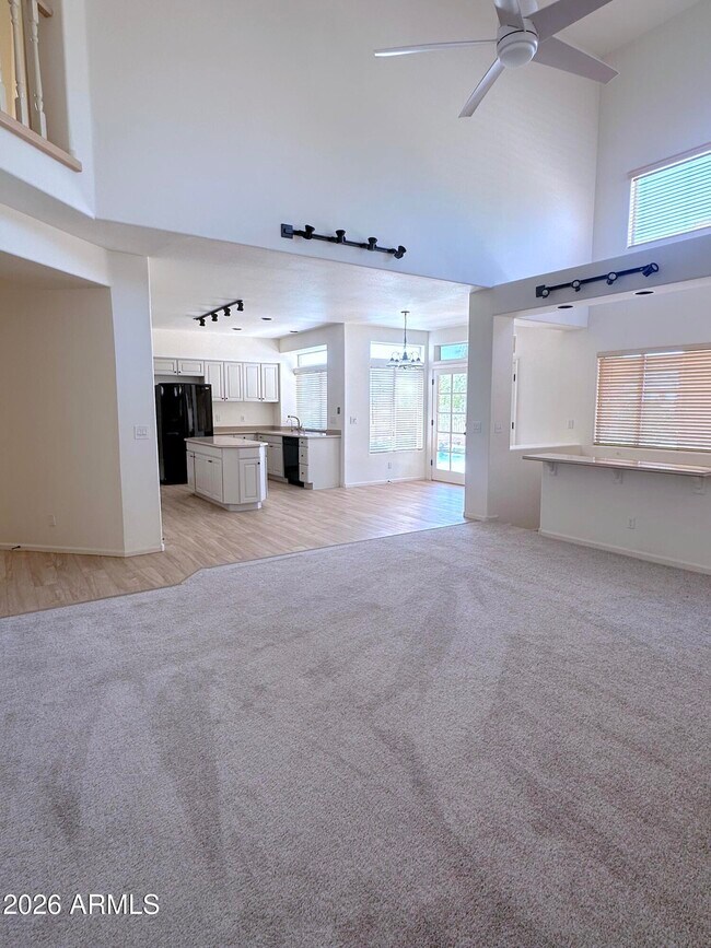 Foto del edificio - 1601 E Glenhaven Dr