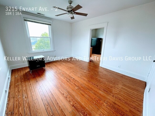 Building Photo - 3215 Enyart Ave