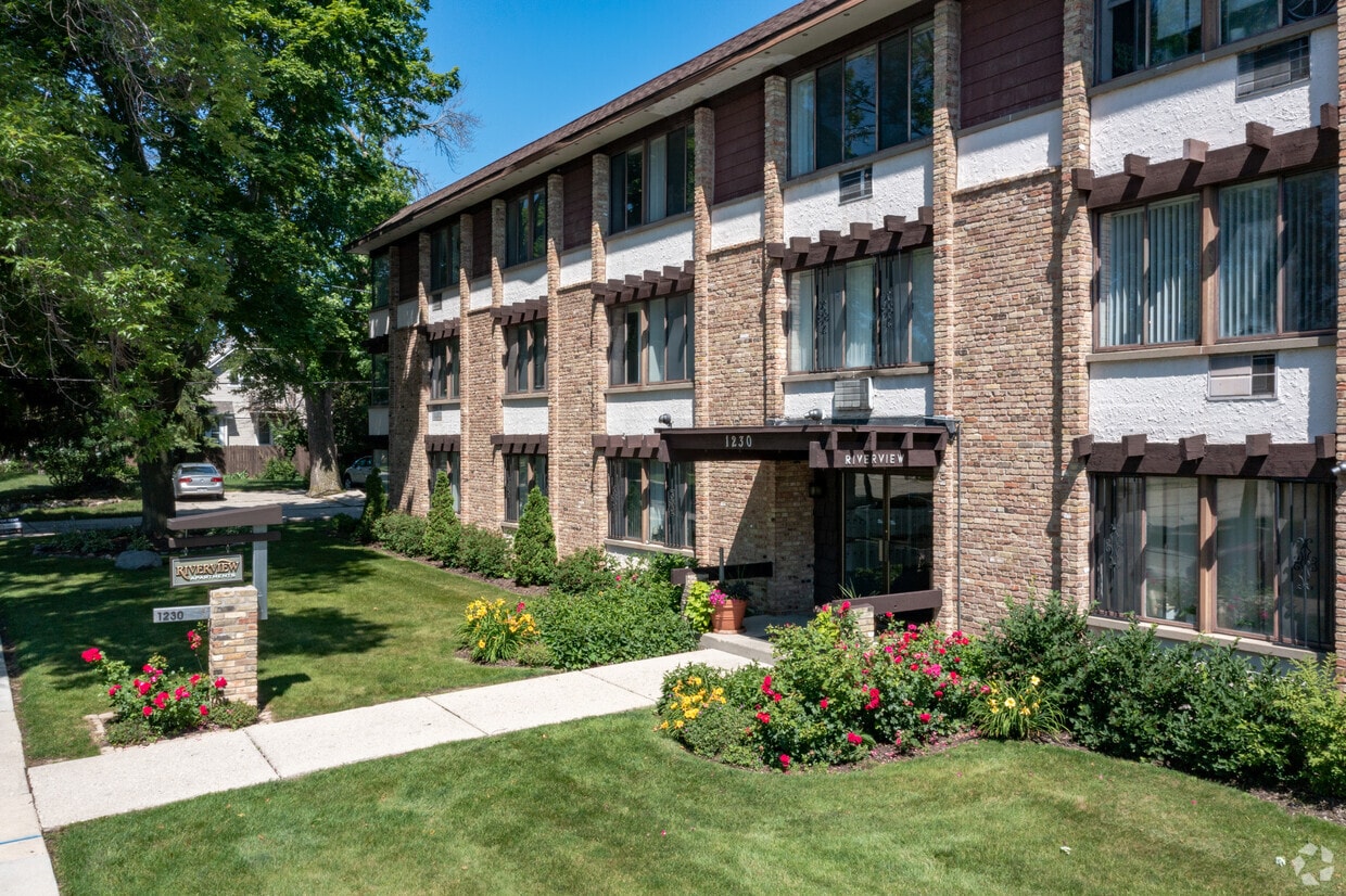 Riverview Apartments Apartments 1230 E Auer Ave Milwaukee, WI