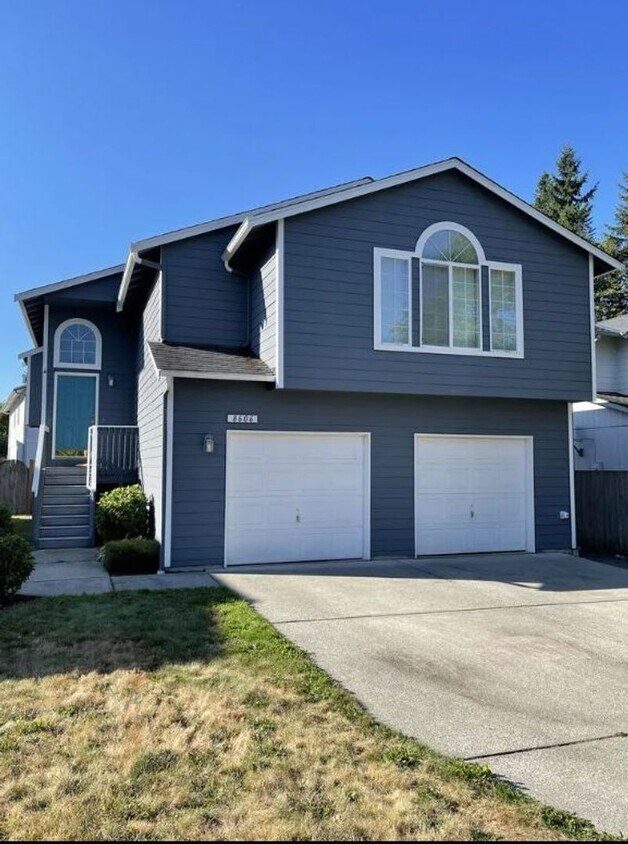 Primary Photo - 3-bedroom 2-bathroom Home Available June!