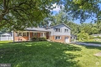 Building Photo - 5030 Gadsen Dr