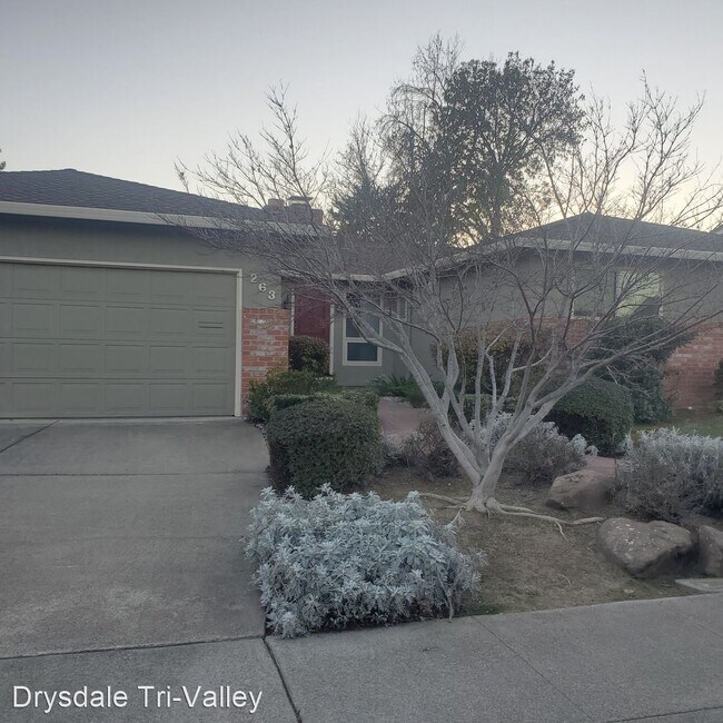 Building Photo - 4 br, 2 bath House - 263 Donegal Way