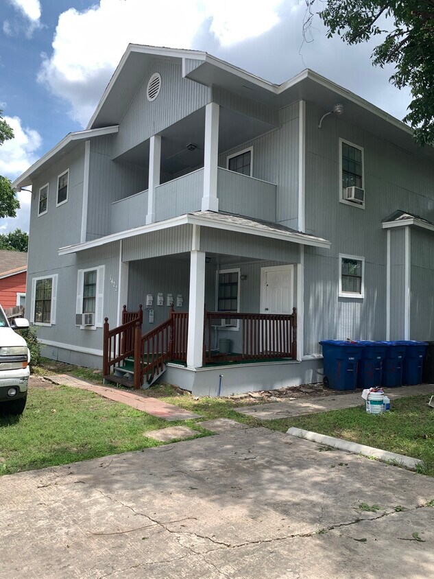 Photo - 1422 Sacramento (San Antonio, TX)