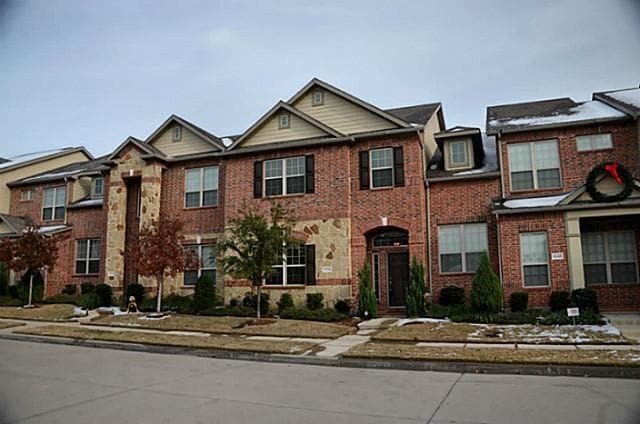 Building Photo - 8700 Iron Horse Dr