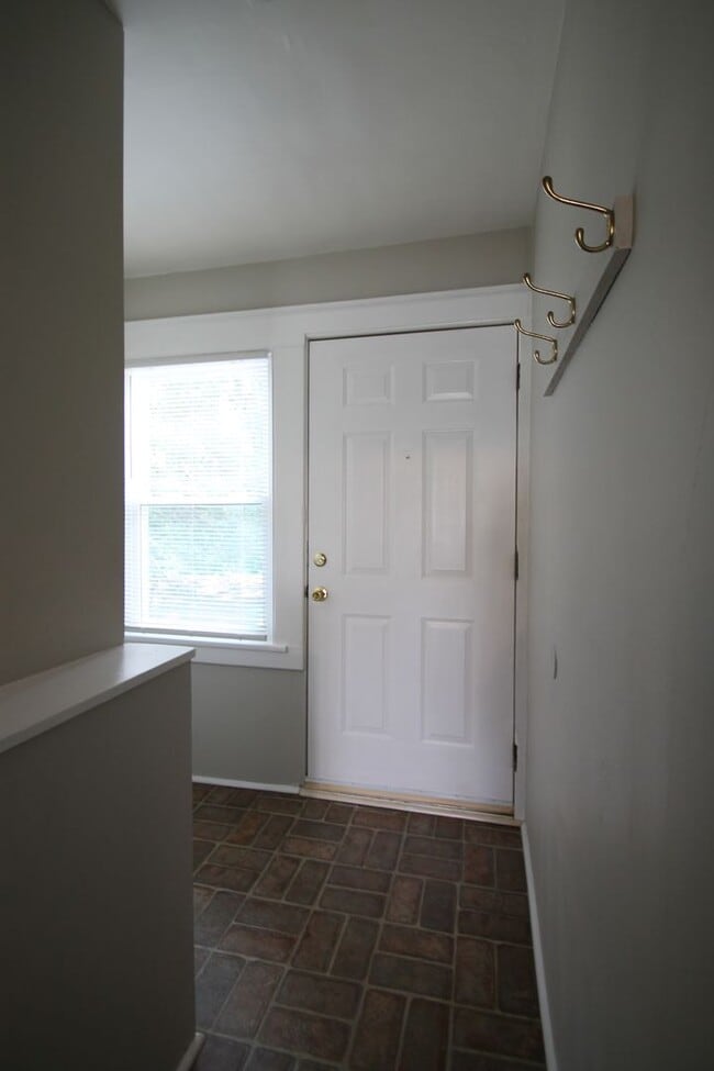 Building Photo - Exclusively Offered by Muse Realty LLC